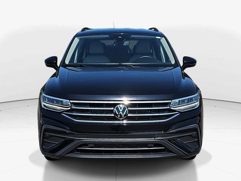 Used 2024 Volkswagen Tiguan S image 8