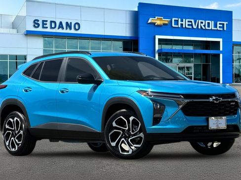 New 2026 Chevrolet Trax RS w/ Driver Confidence Package FWD image 2