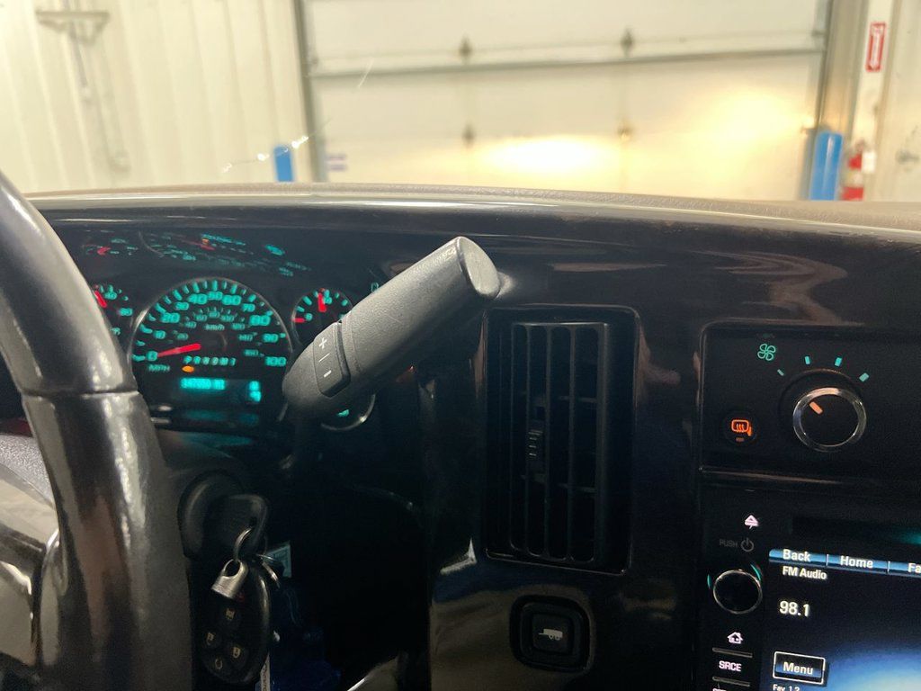 Used 2016 Chevrolet Express 2500 RWD image 17