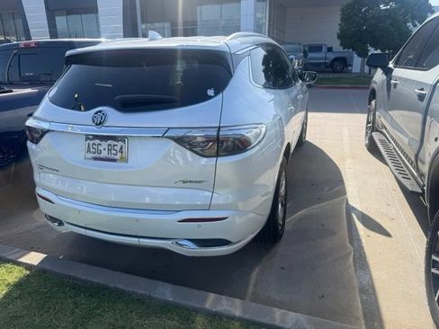 Used 2022 Buick Enclave Avenir w/ Avenir Technology Package AWD/4WD image 3