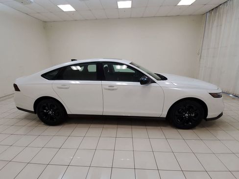 Certified 2025 Honda Accord SE image 25