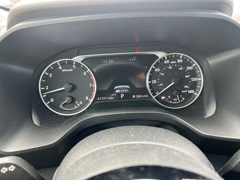 Certified 2022 Nissan Rogue SL w/ SL Premium Package image 18