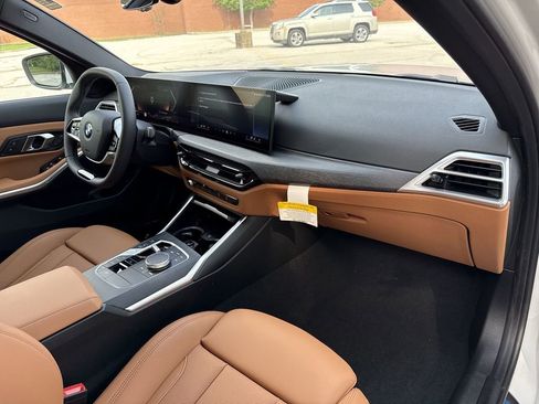Used 2025 BMW 330i xDrive 330i xDrive w/ Convenience Package image 29