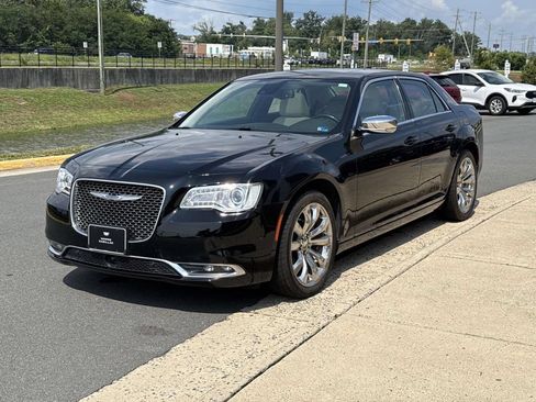 Used 2021 Chrysler 300 Touring L RWD image 21