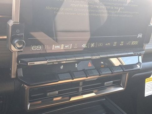 New 2025 GMC Hummer EV 2X image 12