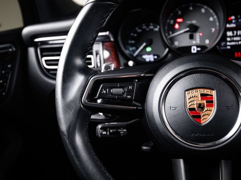 Used 2023 Porsche Macan S AWD/4WD image 17