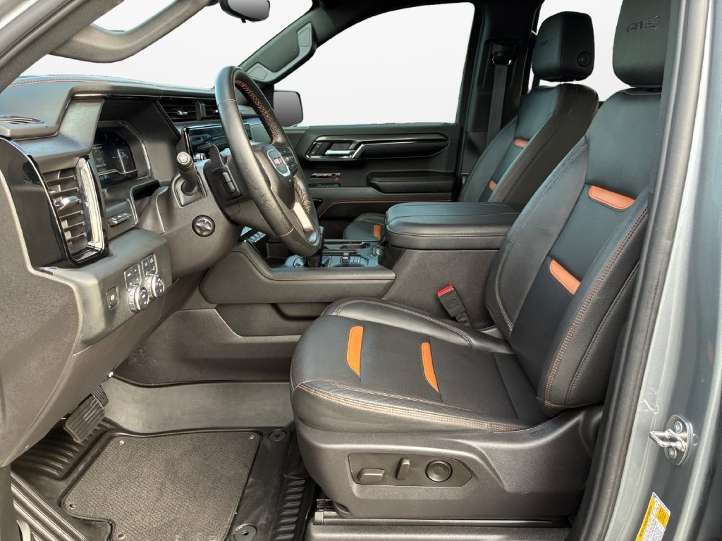 Used 2024 GMC Sierra 1500 AT4 w/ Technology Package AWD/4WD image 18