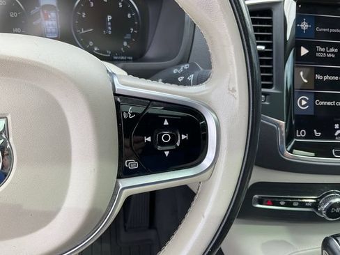 Used 2020 Volvo XC90 T6 Momentum AWD/4WD image 13