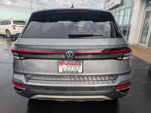Certified 2025 Volkswagen Taos SEL w/ Taos Adventure Package image 6