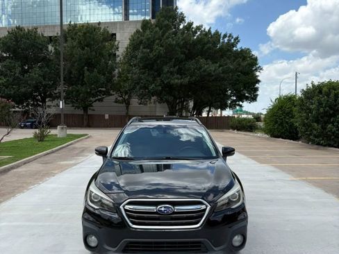 Used 2018 Subaru Outback 2.5i Touring AWD/4WD image 3
