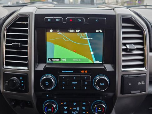 Used 2017 Ford F250 Lariat w/ Lariat Ultimate Package AWD/4WD image 16