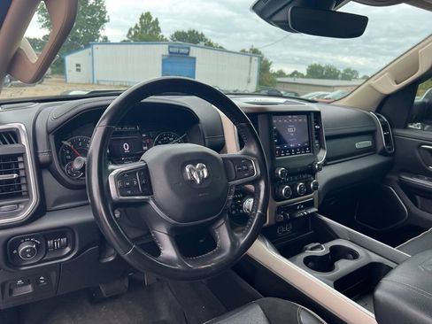 Used 2021 RAM 1500 Laramie AWD/4WD image 9