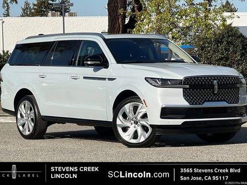 Certified 2025 Lincoln Navigator L Reserve image 1