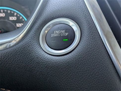 Used 2018 Chevrolet Traverse LT image 32