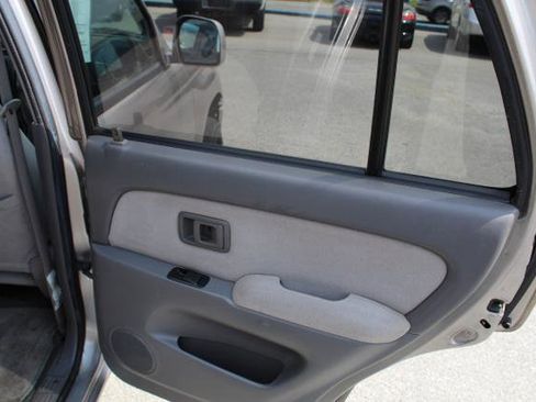 Used 2002 Toyota 4Runner SR5 image 14