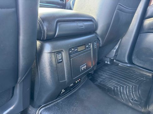 Used 2017 Nissan Armada Platinum image 30