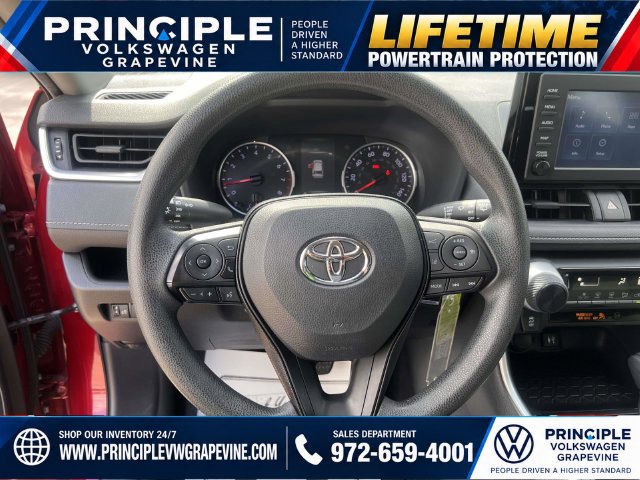 Used 2019 Toyota RAV4 LE FWD image 14