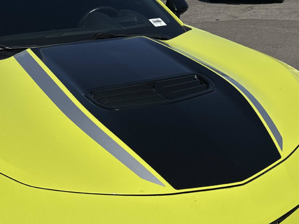 Used 2021 Chevrolet Camaro SS RWD image 8