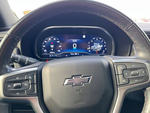 Used 2022 Chevrolet Suburban Z71 image 35