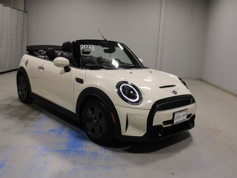 Certified 2022 MINI Cooper S w/ Driver Assistance Package image 4