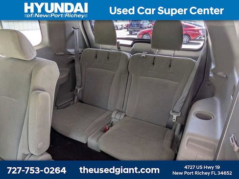 Used 2012 Toyota Highlander 4WD w/ Tech Pkg image 16