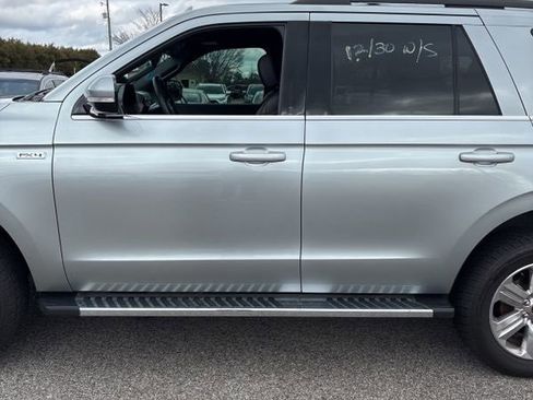 Used 2020 Ford Expedition XLT w/ Equipment Group 202A image 3