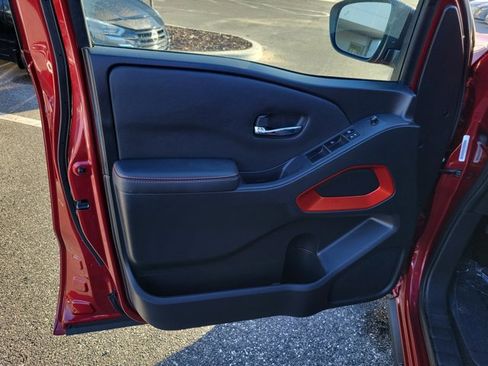 Used 2023 Nissan Frontier Pro-X w/ Pro Convenience Package image 14