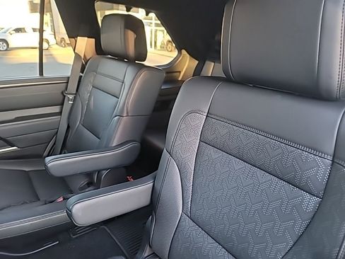 Used 2025 Toyota Sequoia 4WD image 11