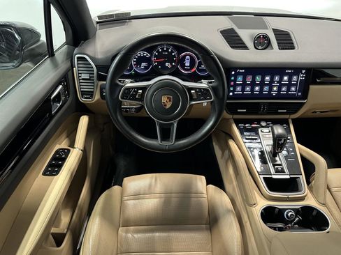 Certified 2022 Porsche Cayenne image 24