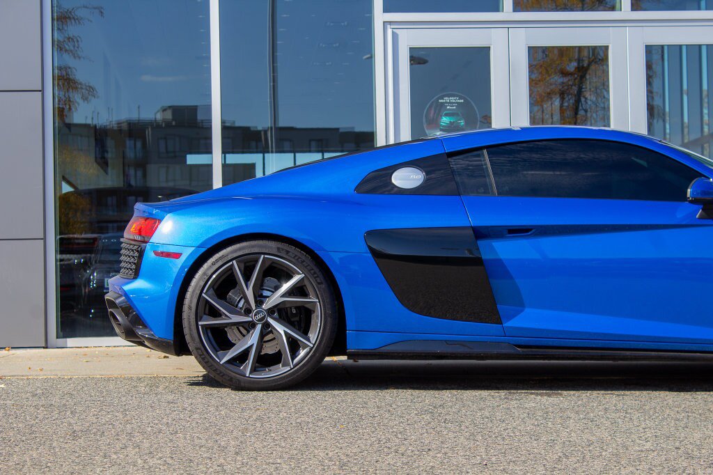 Used 2021 Audi R8 V10 RWD image 6