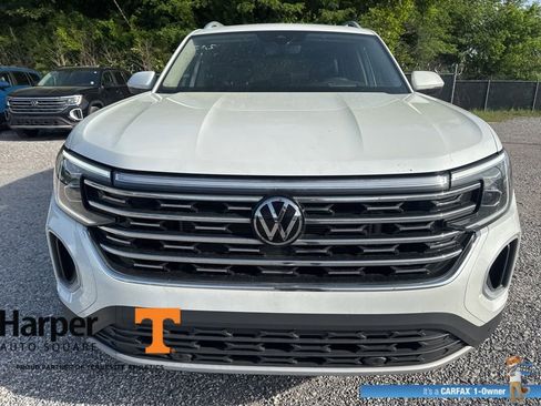 Used 2024 Volkswagen Atlas SEL AWD/4WD image 8