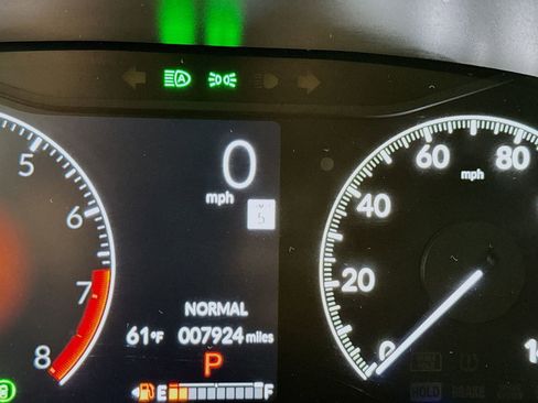 Used 2025 Honda HR-V Sport image 9