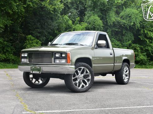 Used 1989 GMC Sierra 1500 4x4 Regular Cab image 2