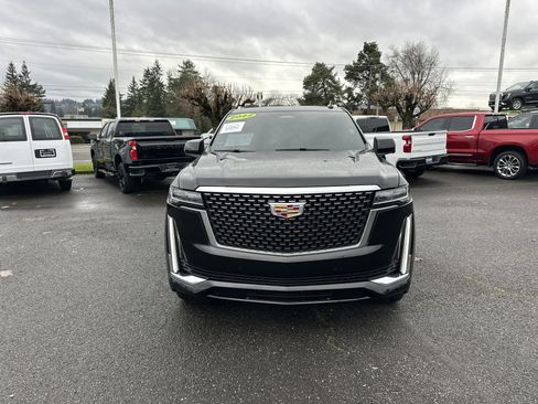 Used 2022 Cadillac Escalade Premium Luxury image 8