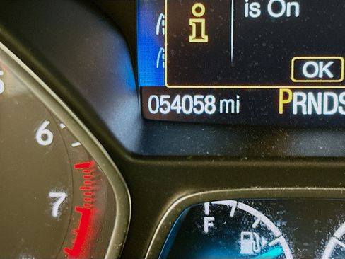 Used 2018 Ford Escape SEL w/ SEL Sport Appearance Package image 19