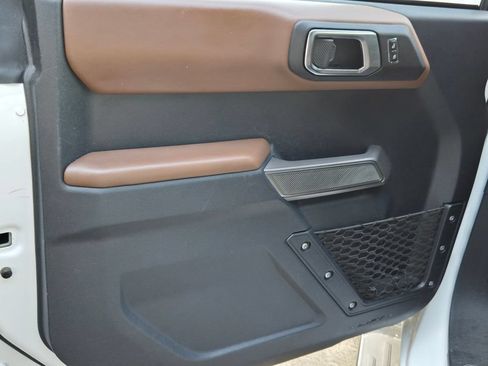 Used 2022 Ford Bronco Outer Banks AWD/4WD image 11