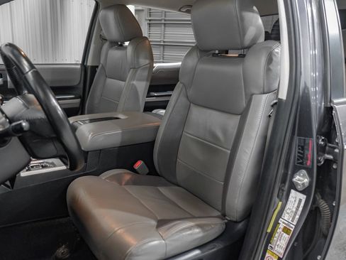 Used 2018 Toyota Tundra Limited AWD/4WD image 28