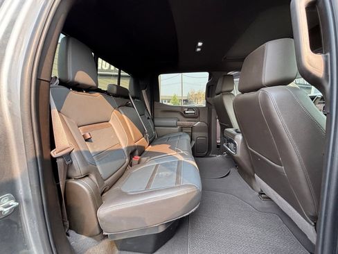 Used 2022 GMC Sierra 1500 Denali w/ Denali Reserve Package AWD/4WD image 17