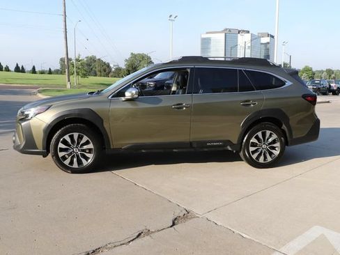 Used 2024 Subaru Outback Touring XT w/ Tech Package 2 AWD/4WD image 4