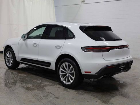 Certified 2026 Porsche Macan image 3