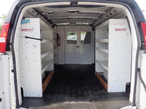 Used 2019 Chevrolet Express 2500 w/ Driver Convenience Package RWD image 3