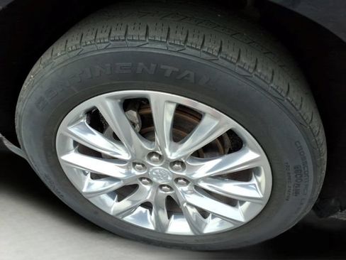 Used 2020 Buick Enclave Premium w/ Sun and Sites Package FWD image 8
