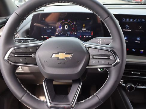 Used 2026 Chevrolet Traverse LT w/ Driver Confidence Package image 7