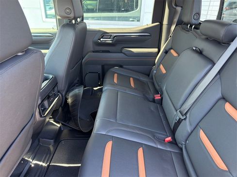 Used 2025 GMC Sierra 1500 AT4 w/ AT4 Premium Package image 27