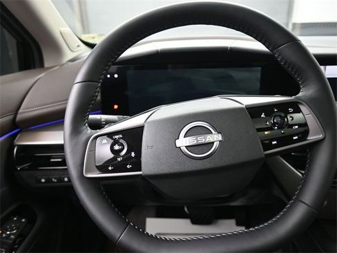 Used 2025 Nissan Murano Platinum image 8