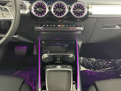 Certified 2025 Mercedes-Benz GLB 250 image 18
