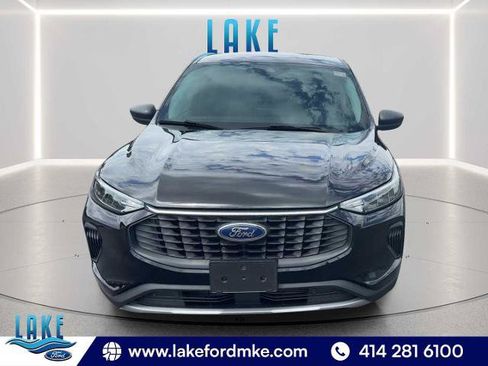 Certified 2023 Ford Escape Active AWD/4WD image 2
