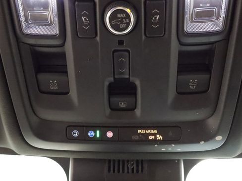Used 2023 GMC Yukon Denali Ultimate AWD/4WD image 44