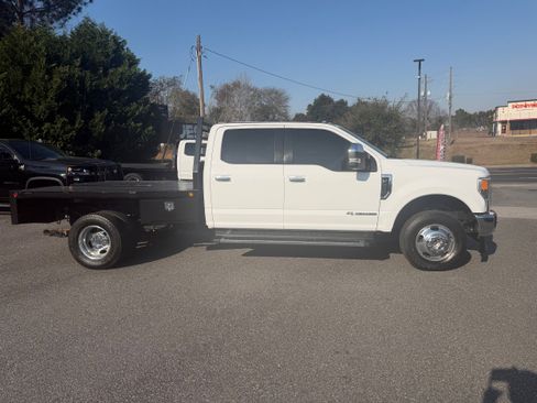 Used 2022 Ford F350 XLT w/ XLT Premium Package image 4