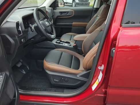 New 2026 Ford Bronco Sport Outer Banks w/ Sasquatch Outer Banks Package AWD/4WD image 13